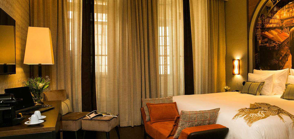 Pestana - A Brasileira, Center & Heritage Building