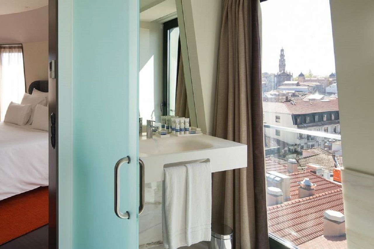 Pestana - A Brasileira, Center & Heritage Building 5*